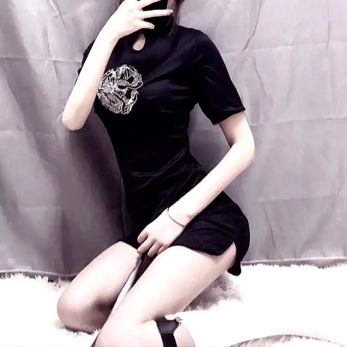 男生女生向前冲